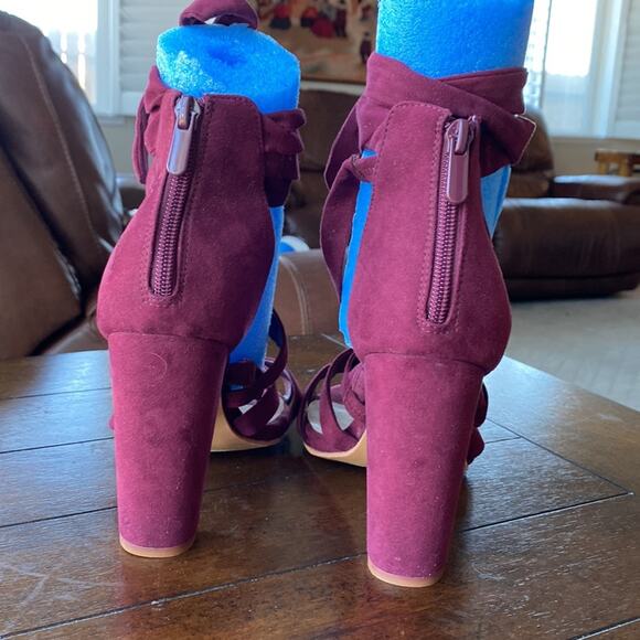 Torrid maroon strappy heels faux suede chunky heel holiday wedding  size 10.5W - Picture 6 of 9